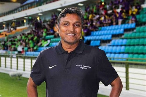 HLV tuyển Lào: “Việt Nam mạnh hơn, nhưng chưa chắc đã thắng”