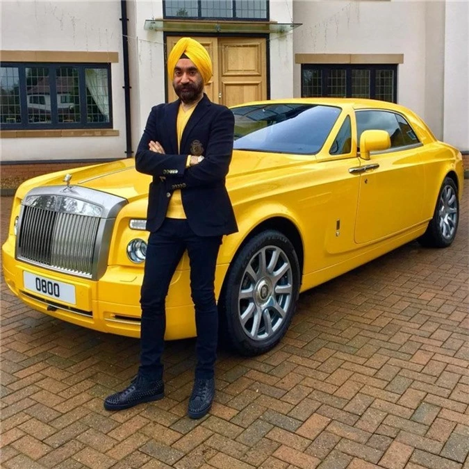 Rolls-Royce Phantom màu vàng