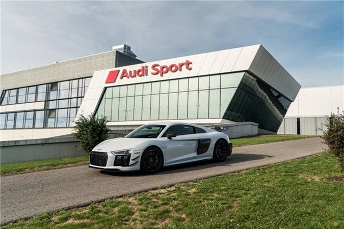 Audi R8 V10 hieu suat cao ra mat voi gioi han 10 chiec hinh anh 1