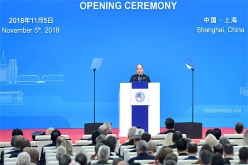 Thủ tướng Nguyễn Xuân Phúc phát biểu tại lễ khai mạc Hội chợ CIIE 2018 - Ảnh: VGP/Quang Hiếu.