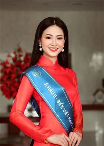 Trong nua nam, nhan sac Hoa hau Phuong Khanh thay doi chong mat-Hinh-7