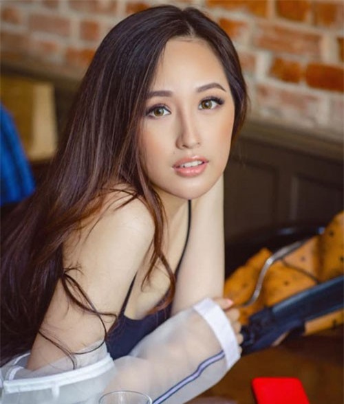 Hậu scandal tình ái với Noo Phước Thịnh, Mai Phương Thúy bất ngờ than "chán đời triệt để"