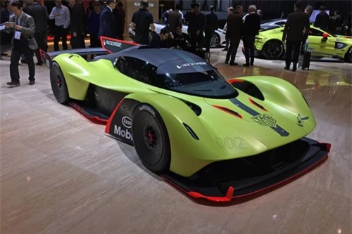 1. Aston Martin Valkyrie AMR Pro.