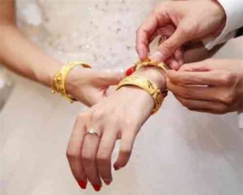 Ngày cưới mẹ chồng cho vàng rồi đòi lại và sự thật khiến con dâu rớt nước mắt