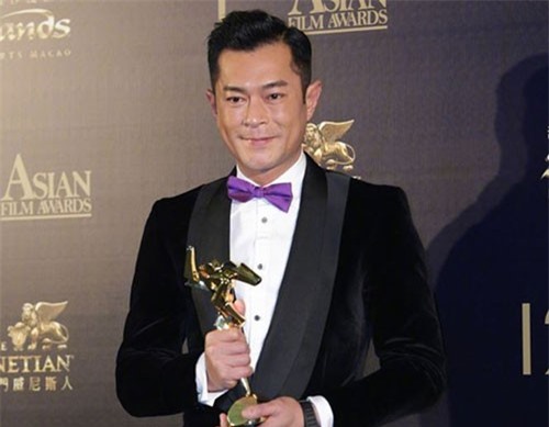 Cổ Thiên Lạc: Từ ngồi tù đến 'ông hoàng giải trí' Hoa ngữ