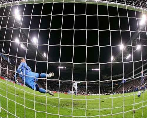 Tử thần gọi tên Premier League