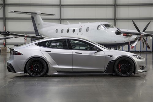 Ảnh chi tiết Tesla Model S phiên bản thân rộng, giá hơn 200.000 USD