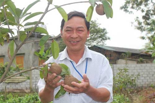 Cán bộ xã 10 năm chăm vợ ung thư vẫn “kiến tạo” khu vườn mẫu đẹp nhất tỉnh