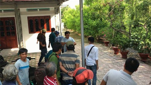 Dùng định vị phát hiện vợ vào nhà nghỉ cùng trai lạ, ra tay đâm chết người