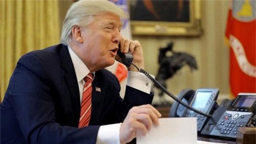 Ông Trump làm gì trong lúc diễn ra bầu cử giữa kỳ?