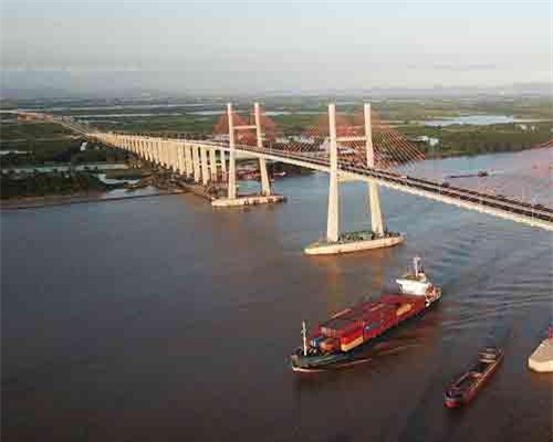 Sẽ gia tải, điều chỉnh “lớp áo” mặt cầu Bạch Đằng