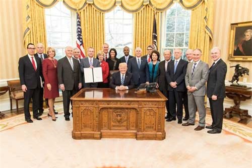 Ông Trump có thể cải tổ nội các sau bầu cử giữa kỳ