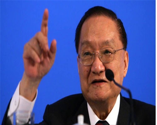 Sách của nhà văn Kim Dung 'cháy hàng' sau khi ông qua đời