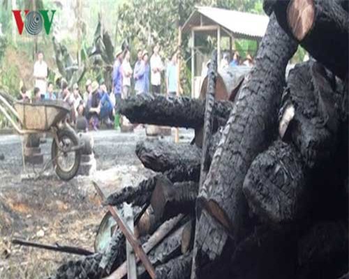 'Bà hỏa' thiêu rụi nhà sàn 5 gian, thiệt hại gần 1 tỷ đồng