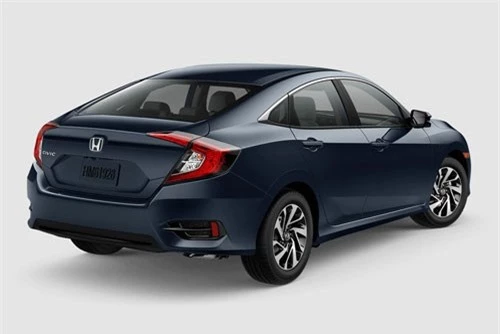 3. Honda Civic (doanh số: 22,450 chiếc).