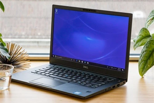 4. Dell Latitude 7490.