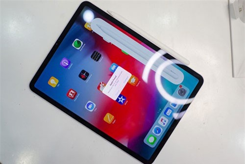 iPad Pro đầu tiên về Việt Nam bị "đẩy giá" cao hơn 6 triệu đồng
