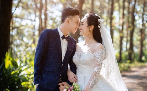 Cặp 9X chỉ tốn 5 triệu đồng để chụp ảnh cưới