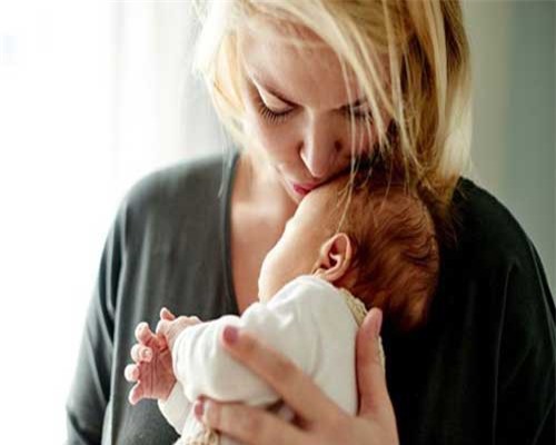 Đón bé chào đời: Mẹ đừng quên chuẩn bị 4 điều này