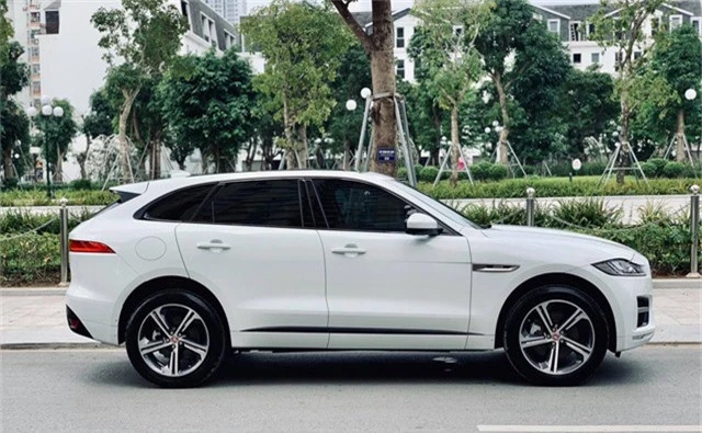 Mới lăn bánh 868 km, Jaguar F-Pace R-Sport đã bị đại gia Việt bán vội với giá trên 4 tỷ đồng - Ảnh 6.