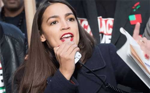 Hành trình từ nhân viên bồi bàn tới nữ nghị sĩ trẻ nhất lịch sử Mỹ