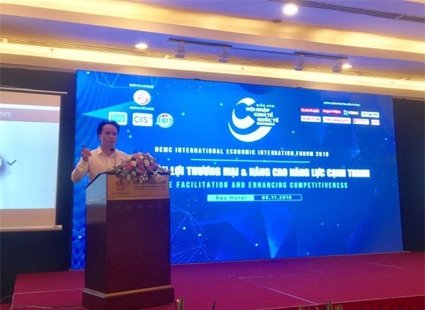 Ngô Chung Khanh, phó vụ trưởng Vụ Chính sách thương mại đa biên (Bộ Công thương), cho biết việc Việt Nam tăng cường ký kết các FTA không chỉ  đơn thuần là mở cửa, hội nhập thị trường quốc tế thông thường, mà còn hướng đến mục tiêu cải thiện thâm hụt thương mại (Ảnh: ĐL)