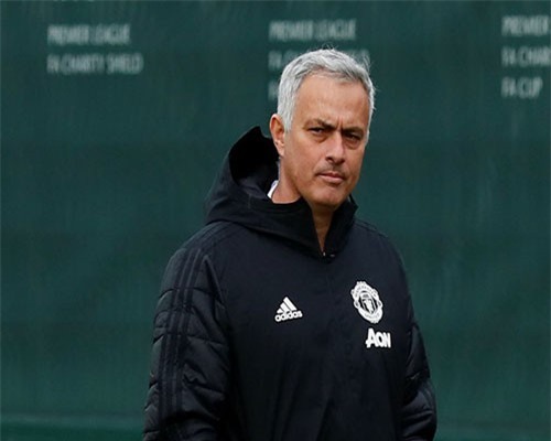 Trước trận derby Manchester, HLV Mourinho yêu cầu cầu thủ M.U phải 'trưởng thành'