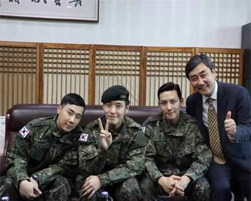 Tài tử phim 'Hoàng hậu Ki' Ji Chang Wook béo lên trông thấy sau khi nhập ngũ