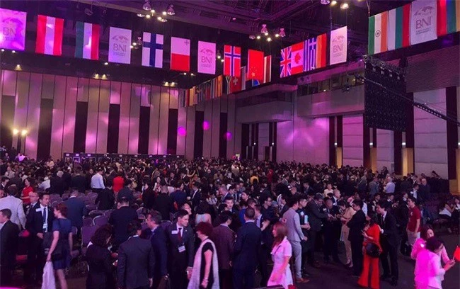-	Hơn 3.000 doanh nhân đến từ hơn 80 quốc gia đã có mặt tại Băngkok, Thái Lan để tham dự Hội nghị lớn nhất trong năm của BNI và lần đầu tiên diễn ra ngoài nước Mỹ