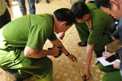 Không muốn ly hôn, chồng giết vợ rồi bỏ trốn