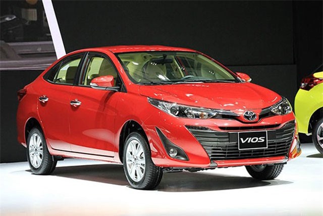 Doanh số bán hàng Toyota Việt Nam tăng hơn 90% trong tháng 10