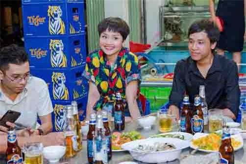 Clip: Miu Lê 'đốn tim' người hâm mộ với bản cover hit 'Mình yêu từ bao giờ' 