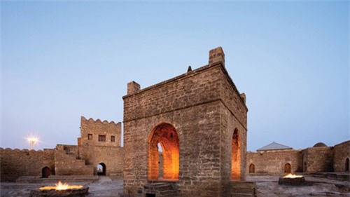 Bí ẩn ngôi đền “giữ lửa” suốt 4.000 năm