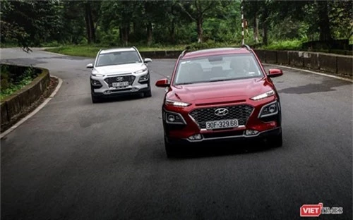 Vượt qua Grand i10, Accent tạm chiếm ngôi vương xe Hyundai bán chạy nhất tháng. Theo thông báo kết quả bán hàng mới nhất của Hyundai Thành Công, tổng doanh số tháng 10/2018 tăng 16% so với tháng trước, đạt 6.510 xe, cộng dồn 10 tháng đầu năm 2018 đạt 51.046 xe. (CHI TIẾT)