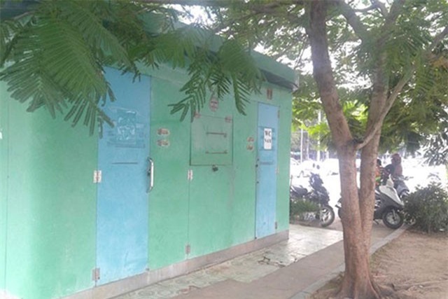 Lo chuyện đi vệ sinh văn minh không phải khùng