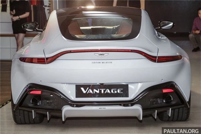 Aston Martin V8 Vantage 2018 gia tu 390.000 USD tai Malaysia hinh anh 4