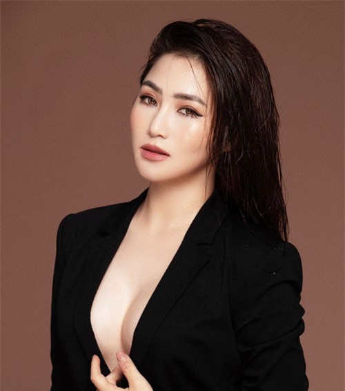 Hương Tràm trải lòng về chuỗi ngày trầm cảm, thường xuyên bị bị người yêu trách móc