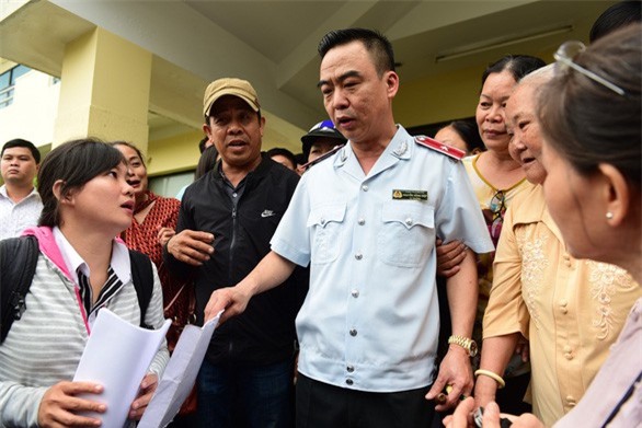 Rút kinh nghiệm tiếp dân không cầm xì gà, đeo đồng hồ sang