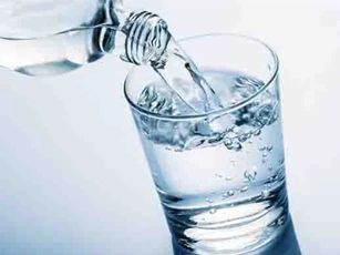 Clip: Uống quá nhiều nước có thể dẫn đến tử vong