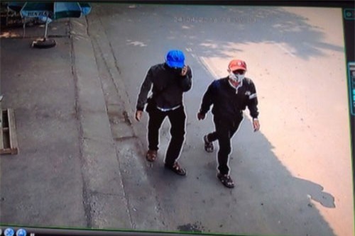 Hai đối tượng 9X cải trang học sinh trộm hàng loạt xe máy