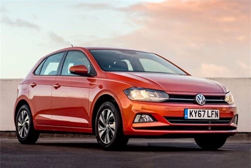 8. Volkswagen Polo (doanh số: 2.576 chiếc).