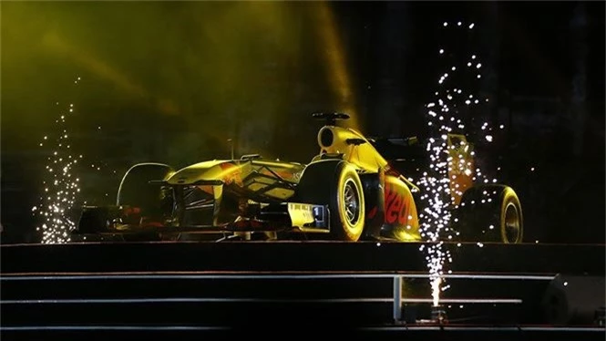 Ra mắt xe đua F1 của đội Red Bull