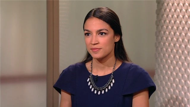 Cô Alexandria Ocasio-Cortez (Ảnh: PBS)