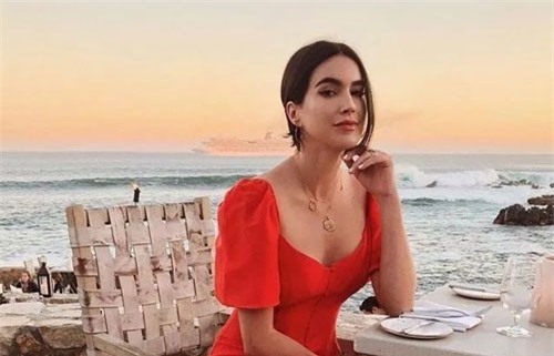 Hơn 30 tuổi, cuộc sống màu hồng, hạnh phúc rạng ngời thì việc gì phải “xoắn” chuyện chồng con!