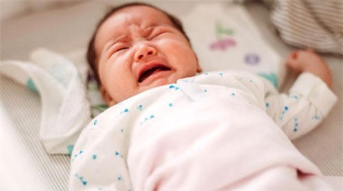 Trẻ 4 – 5 tháng tuổi có thói quen tỉnh giấc nửa đêm, mẹ thông thái lưu ý 6 điều này