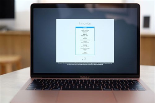 MacBook Air 2018 màn Retina về Việt Nam: Máy đẹp, giá chát