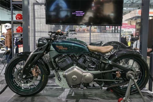 Royal Enfield KX hầm hố như “quái vật”, đe nẹt các đối thủ
