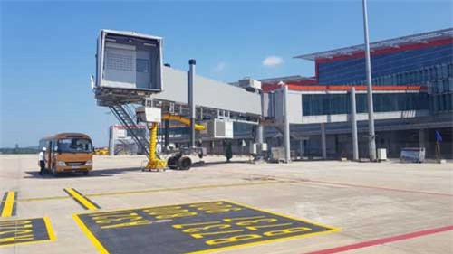 Cận cảnh sân bay tư nhân đầu tiên "siêu hiện đại" sắp khai thác