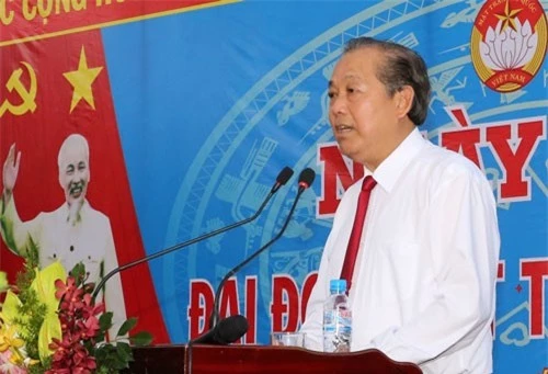 Phó Thủ tướng Trương Hòa Bình phát biểu tại Ngày hội Đại đoàn kết toàn dân tộc tại Khu phố Bình Quới A. Ảnh: VGP/Mạnh Hùng.