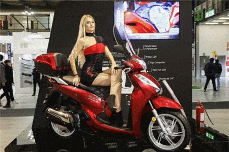 XE HOT QUA ẢNH (11/11): Honda trình làng SH thế hệ mới, hé lộ thời gian Mazda 2019 ra mắt